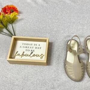 Mel by Melissa size 1